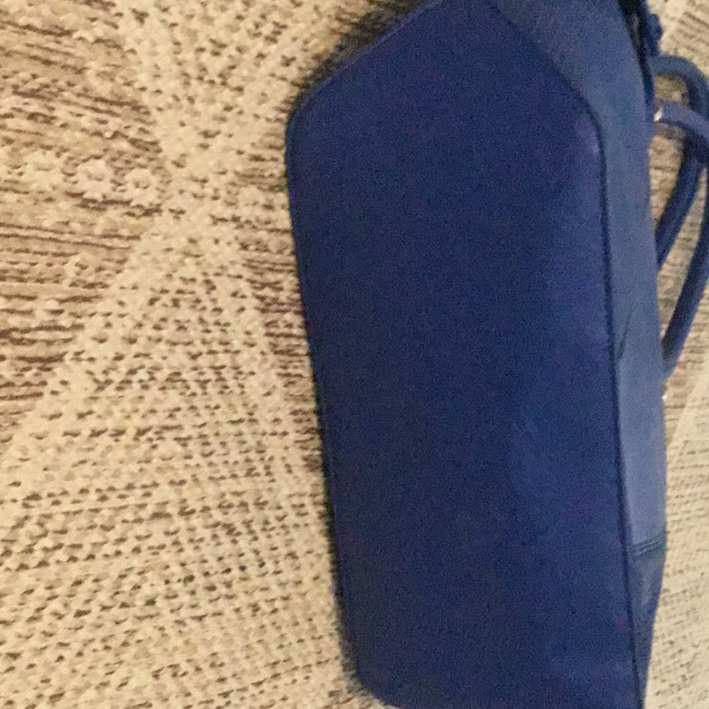 Handbag - Picture 3 of 6